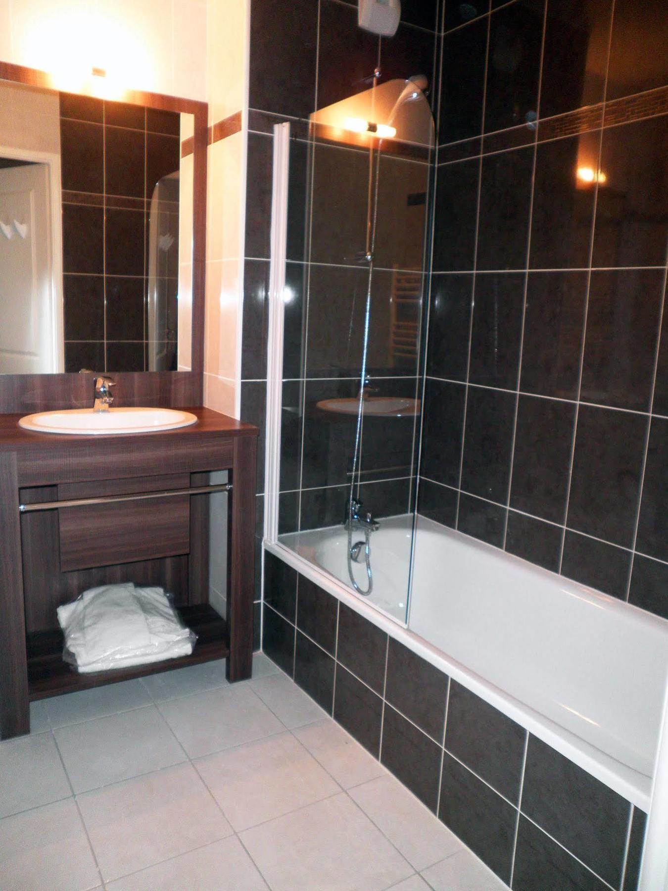 Residence Nemea Les Balcons Des Pecheurs มีมีซ็อง-ปลาจ ภายนอก รูปภาพ