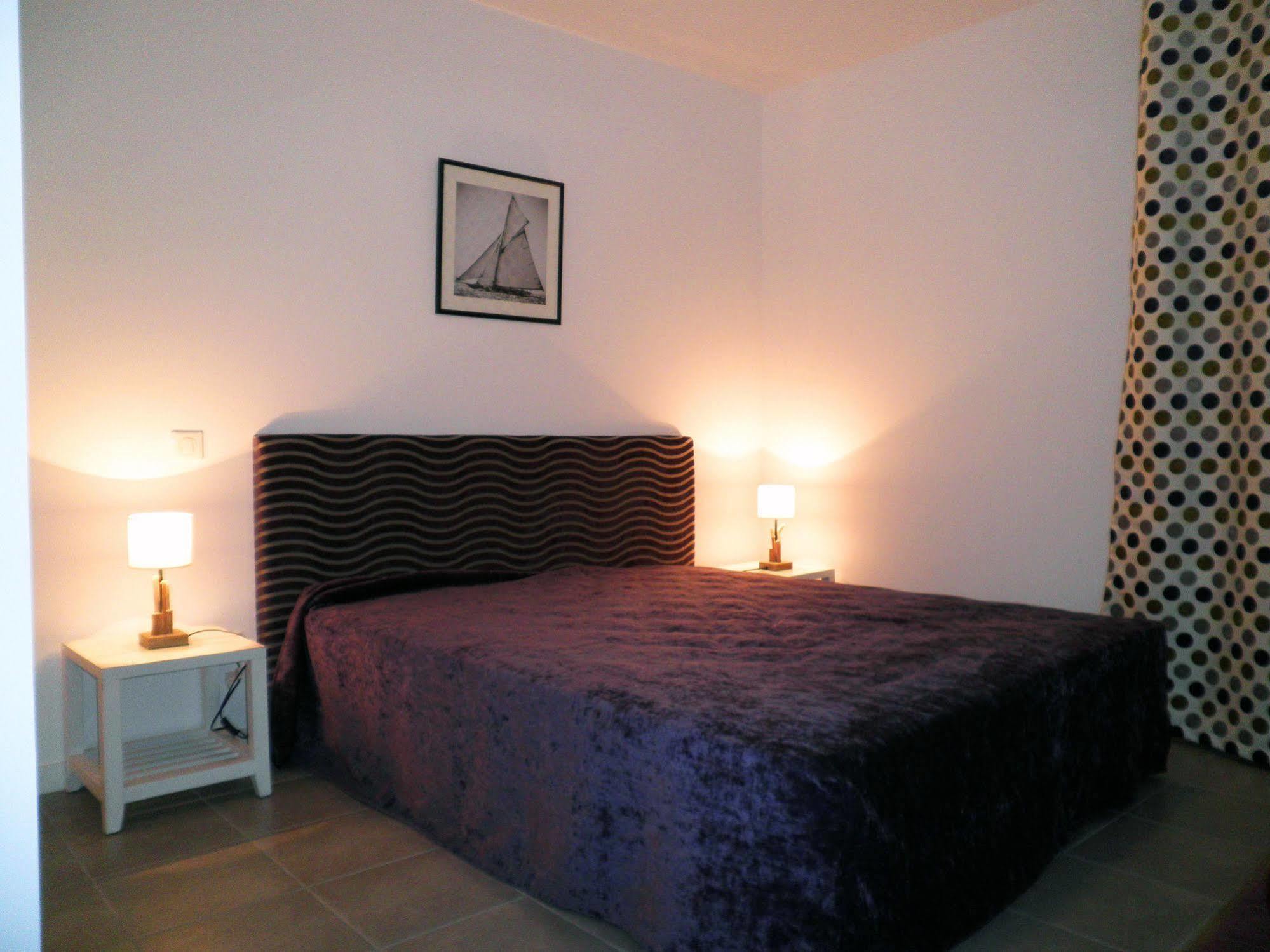 Residence Nemea Les Balcons Des Pecheurs มีมีซ็อง-ปลาจ ภายนอก รูปภาพ
