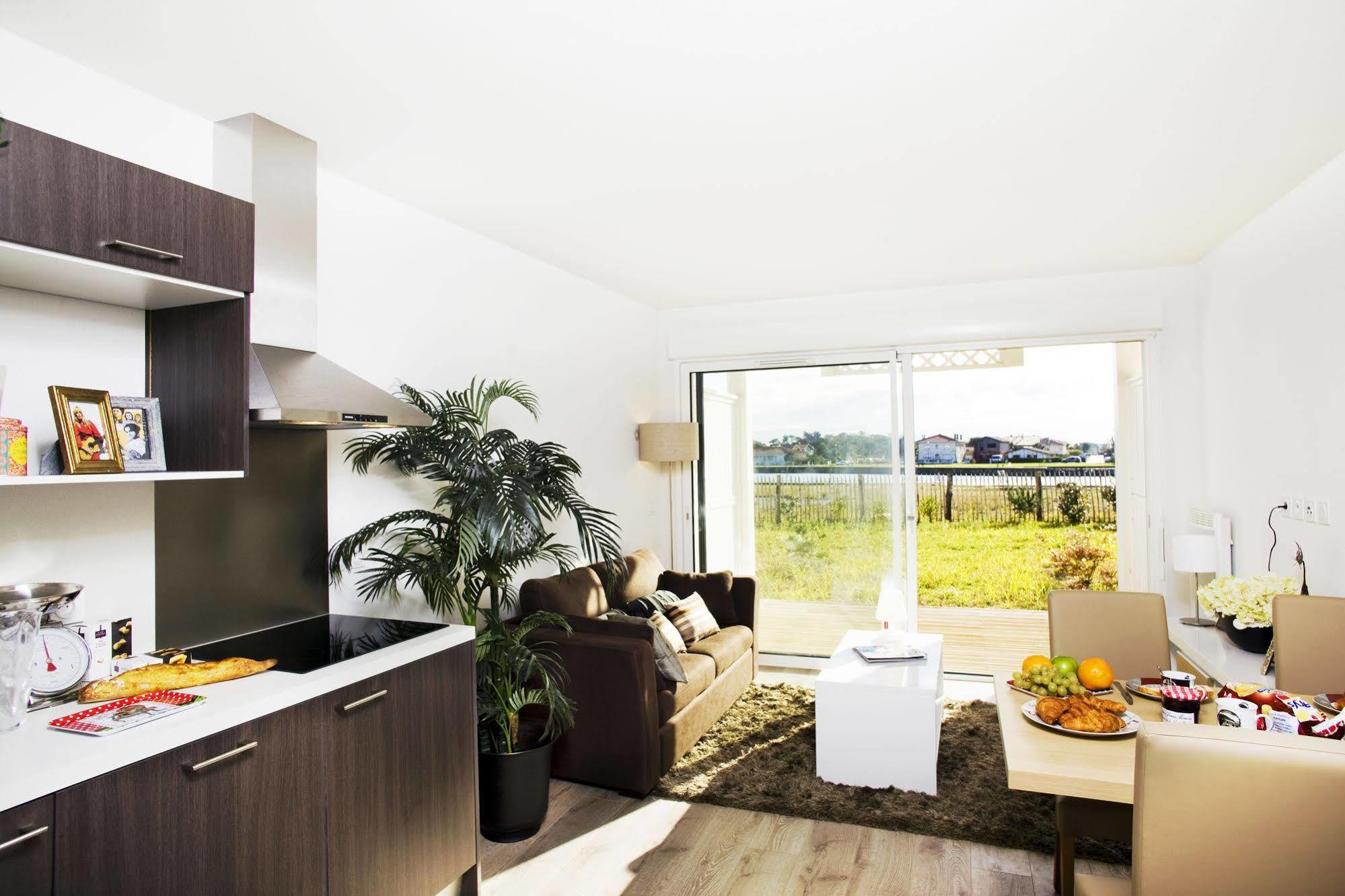 Residence Nemea Les Balcons Des Pecheurs มีมีซ็อง-ปลาจ ภายนอก รูปภาพ